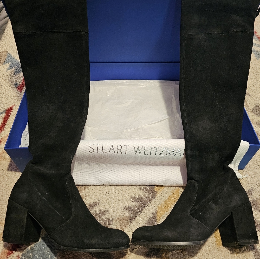 STUART WEITZMAN TIELAND SIZE 8M BLACK STRETCH SUEDE